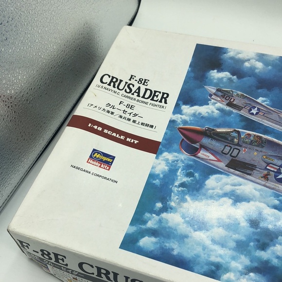 Hasegawa 1:48 Scale Kit Vought F-8E Crusader Model - Picture 12 of 12